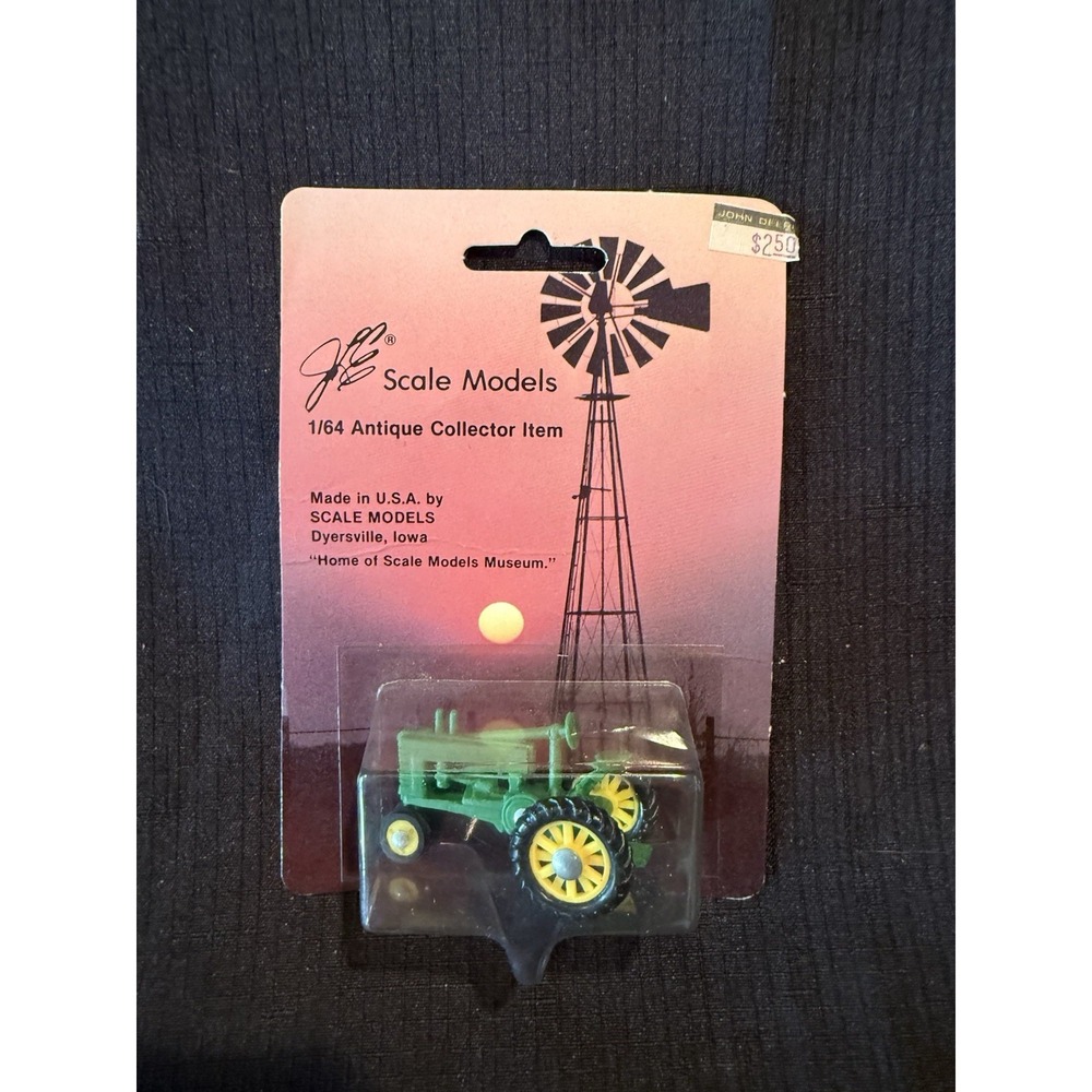 Scale Models John Deere G Narrow Front 1/64 Diecast Tractor Dyersville Iowa